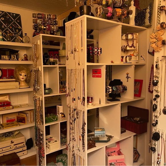 Meet your Posher, Susan - Picture 1 of 1